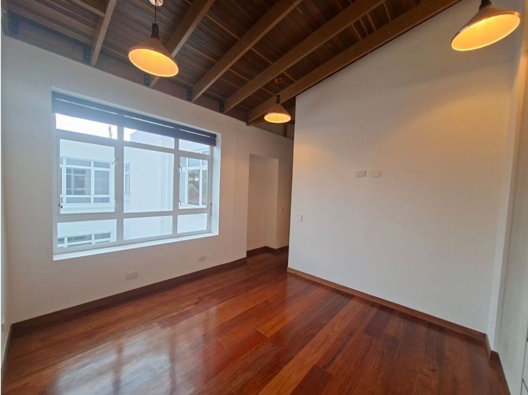 Apartamento de 3 alcobas en venta en Quinta Camacho, Bogotá, 123 m² · foto 5 de 9