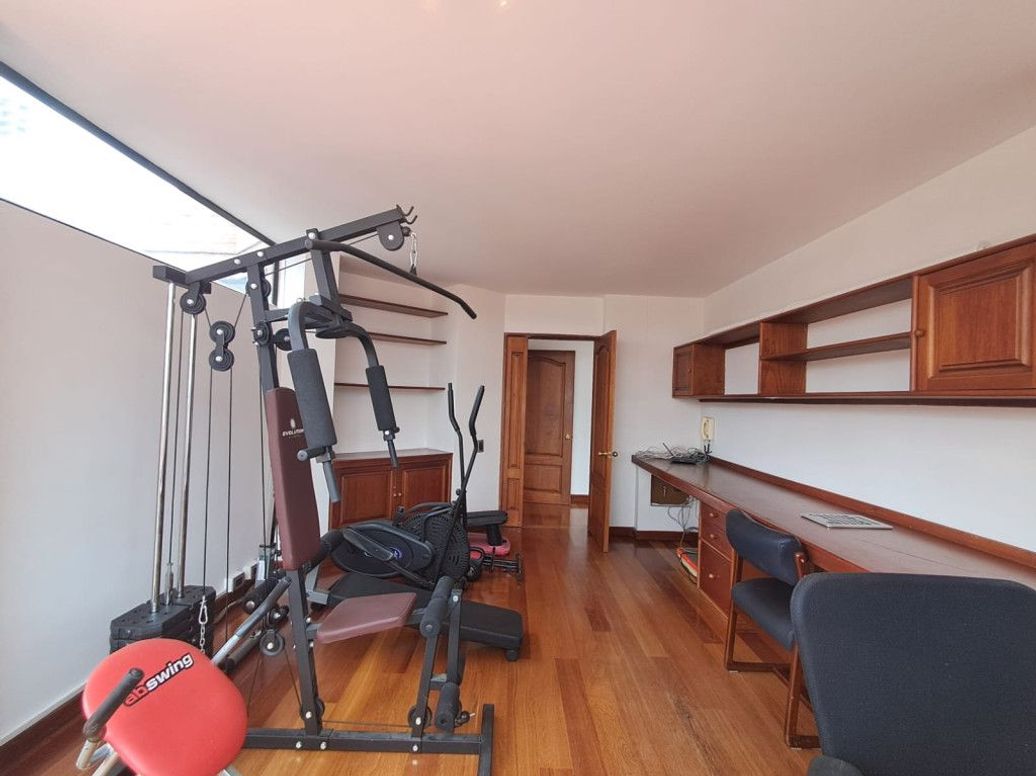 Apartamento de 5 alcobas en venta en San Patricio, Bogotá, 378 m² · foto 19 de 20