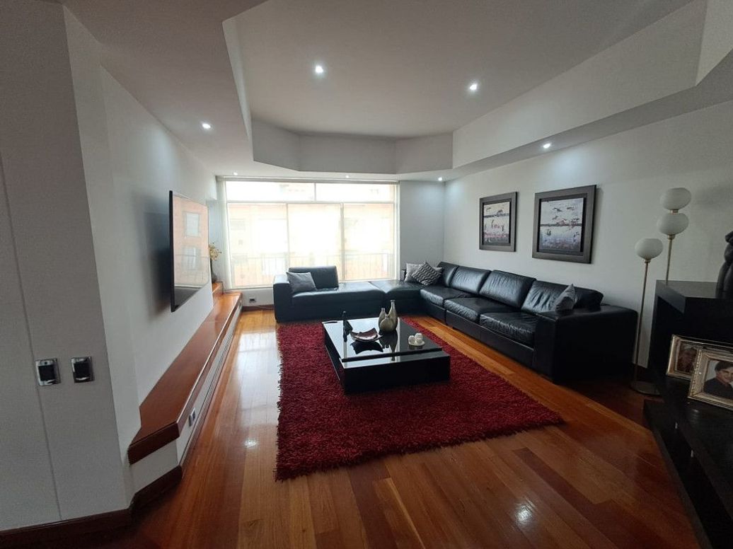 Apartamento de 5 alcobas en venta en San Patricio, Bogotá, 378 m² · foto 3 de 20
