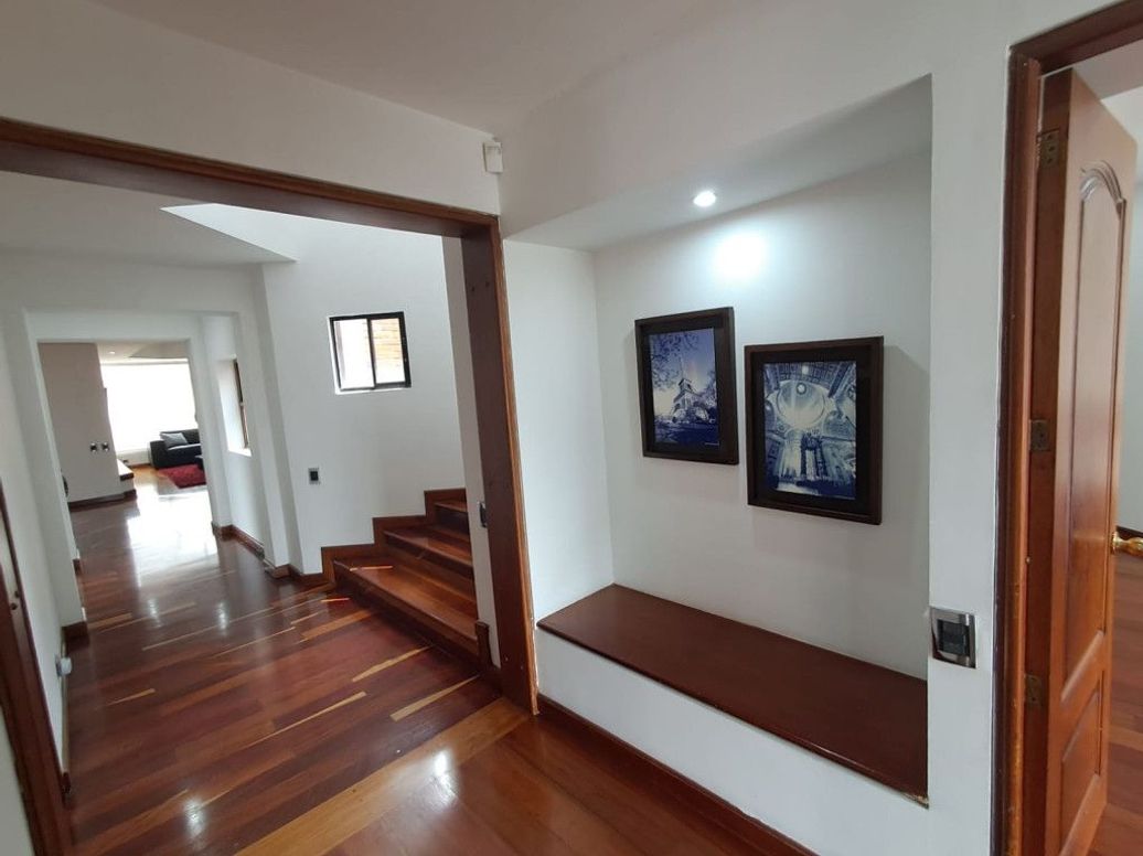Apartamento de 5 alcobas en venta en San Patricio, Bogotá, 378 m² · foto 13 de 20