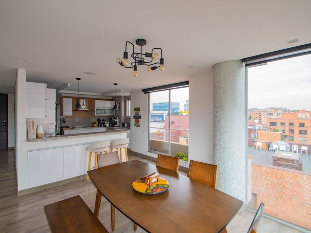 Apartamento de 3 alcobas en venta en Santa Barbara Occidental, Bogotá, 160 m² · foto 10 de 20