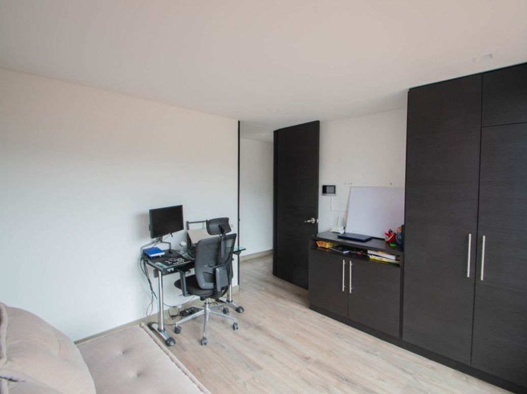 Apartamento de 3 alcobas en venta en Santa Barbara Occidental, Bogotá, 160 m² · foto 19 de 20