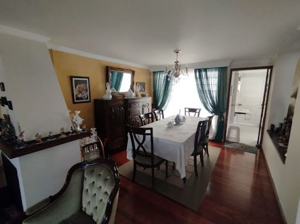 Casa de 4 alcobas en venta en La Soledad, Bogotá, 196 m² · foto 3 de 20