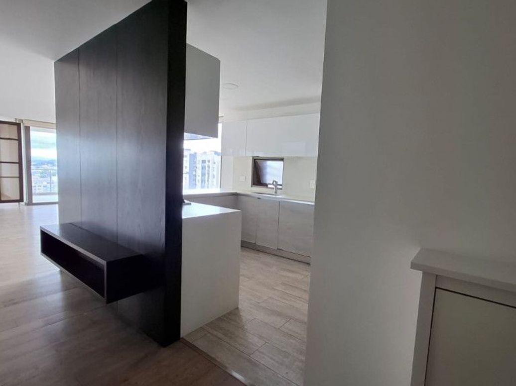 Apartamento de 3 alcobas en venta en La Esperanza Norte, Bogotá, 158 m² · foto 3 de 20