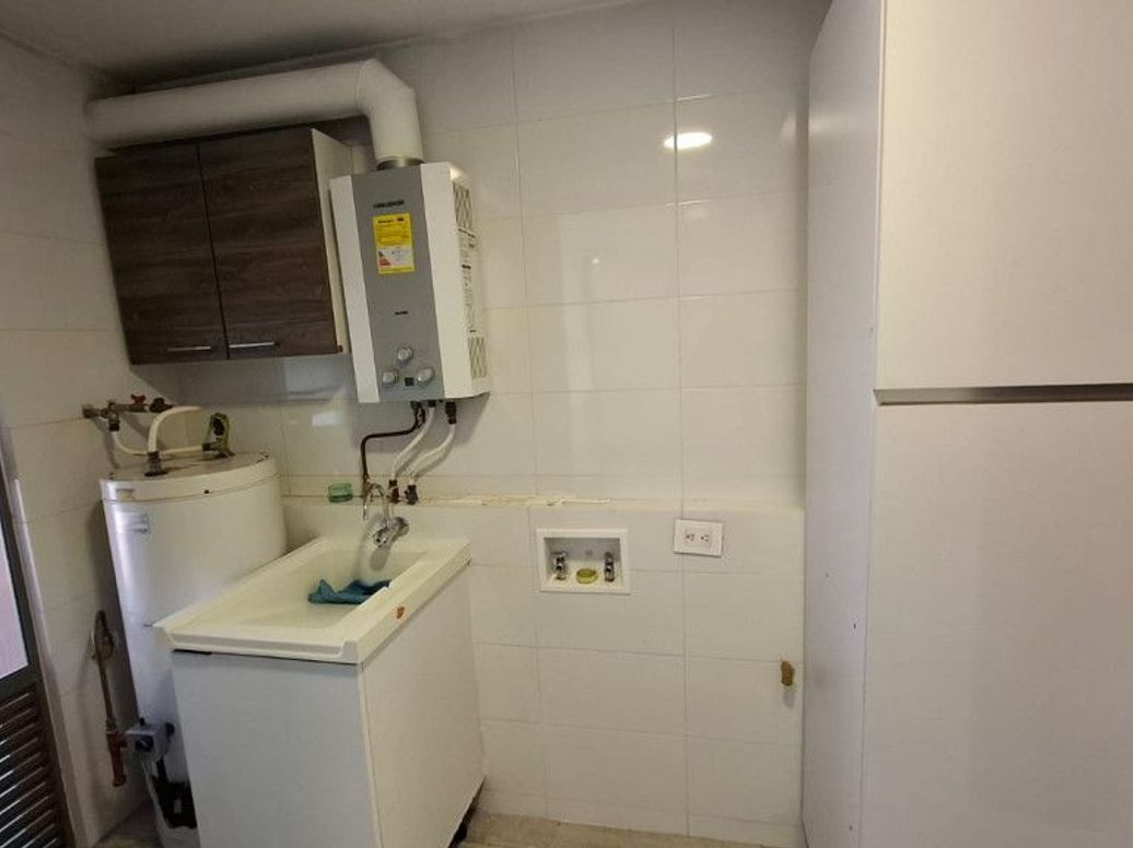 Apartamento de 3 alcobas en venta en La Esperanza Norte, Bogotá, 158 m² · foto 7 de 20