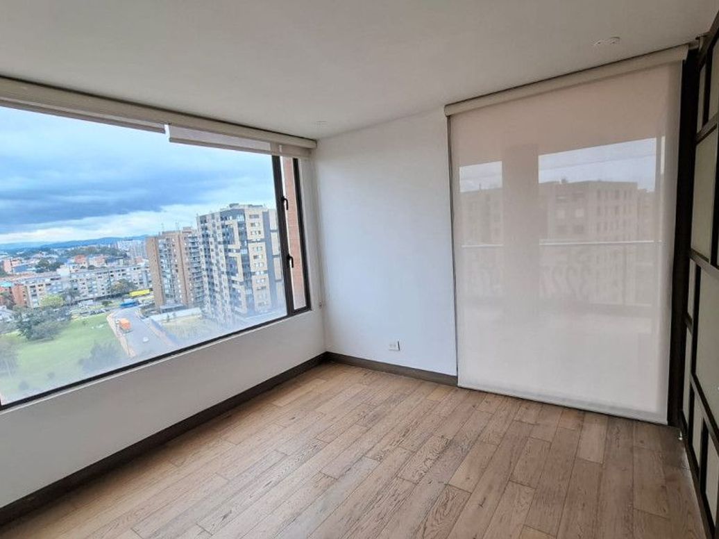 Apartamento de 3 alcobas en venta en La Esperanza Norte, Bogotá, 158 m² · foto 12 de 20