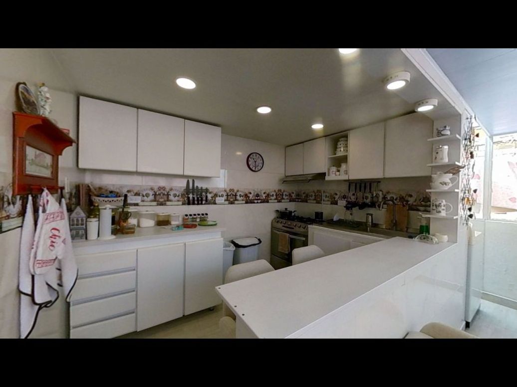 Casa de 4 alcobas en venta en Las Ferias, Bogotá, 157 m² · foto 3 de 20