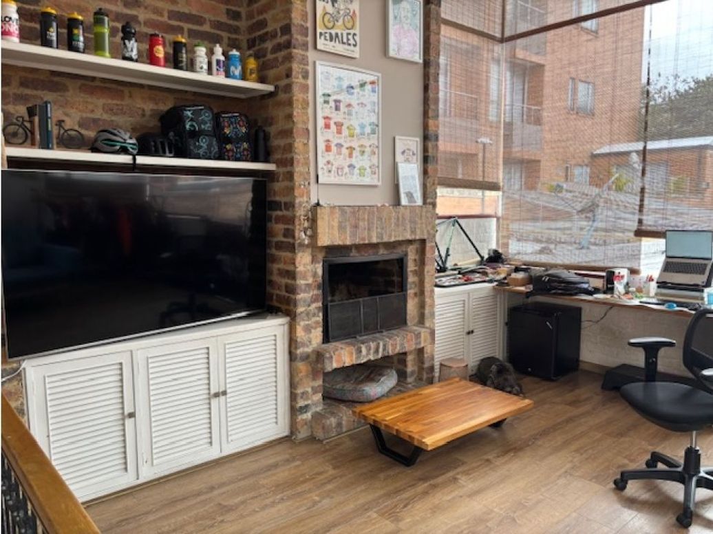Casa de 3 alcobas en venta en Chicó Navarra, Bogotá, 230 m² · foto 3 de 13