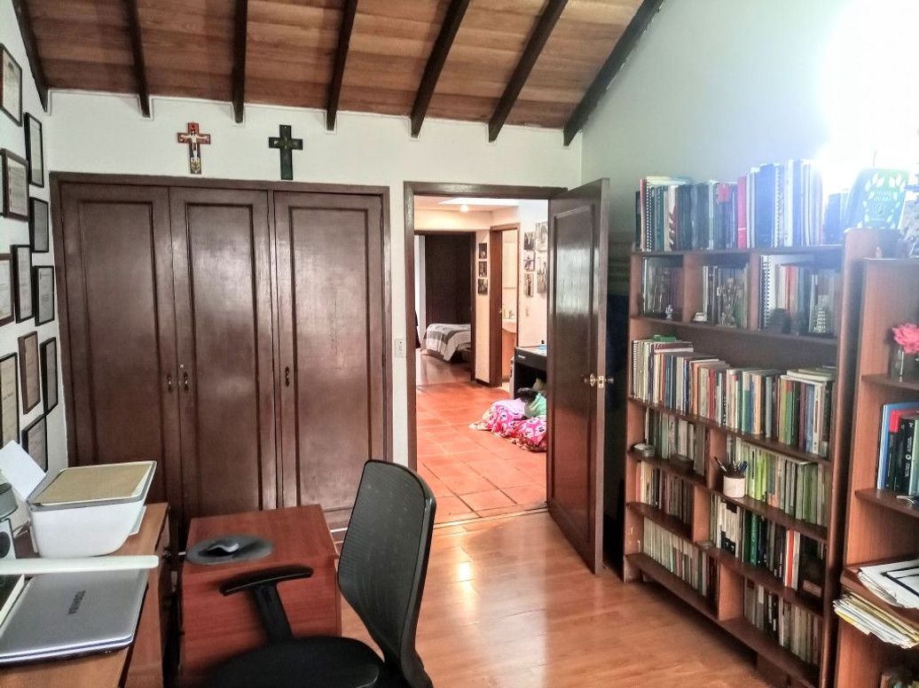 Casa de 5 alcobas en venta en Niza Norte, Bogotá, 295 m² · foto 11 de 20