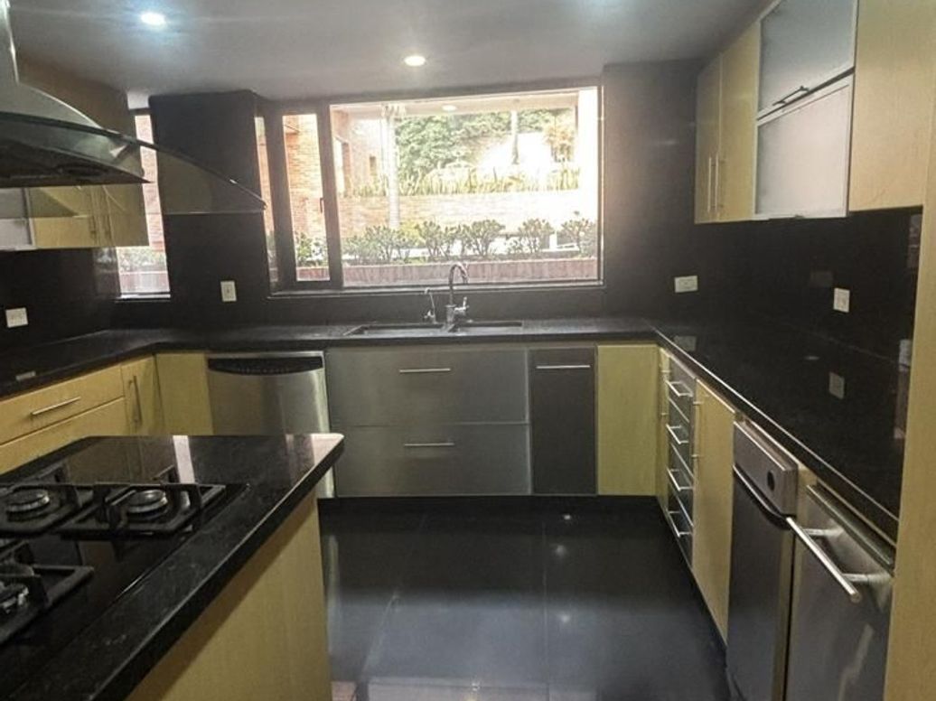 Apartamento de 3 alcobas en venta en Suba Naranjos, Bogotá, 330 m² · foto 13 de 20