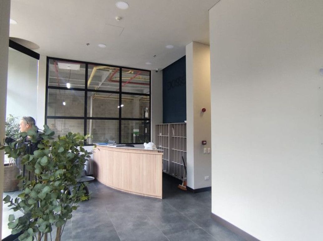 Apartaestudio en venta en Nuevo Contry, Bogotá, 41 m² · foto 2 de 18