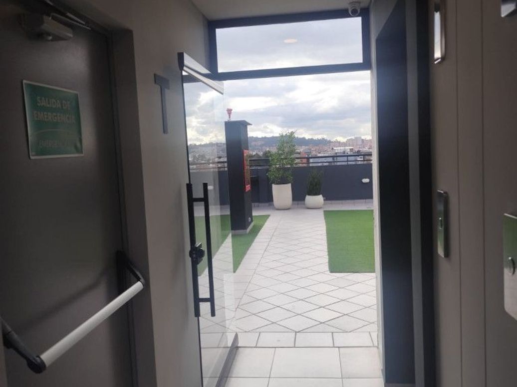 Apartaestudio en venta en Nuevo Contry, Bogotá, 41 m² · foto 8 de 18