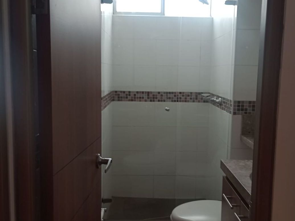 Apartamento de 3 alcobas en venta en El Dorado, Bogotá, 84 m² · foto 16 de 20