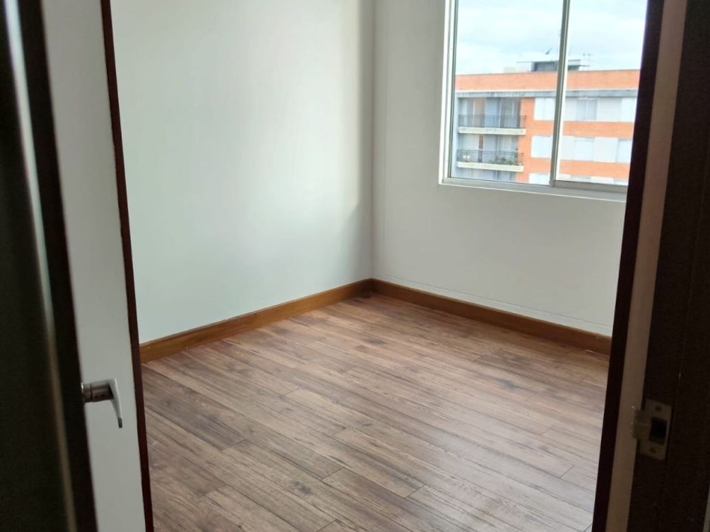 Apartamento de 3 alcobas en venta en El Dorado, Bogotá, 84 m² · foto 9 de 20