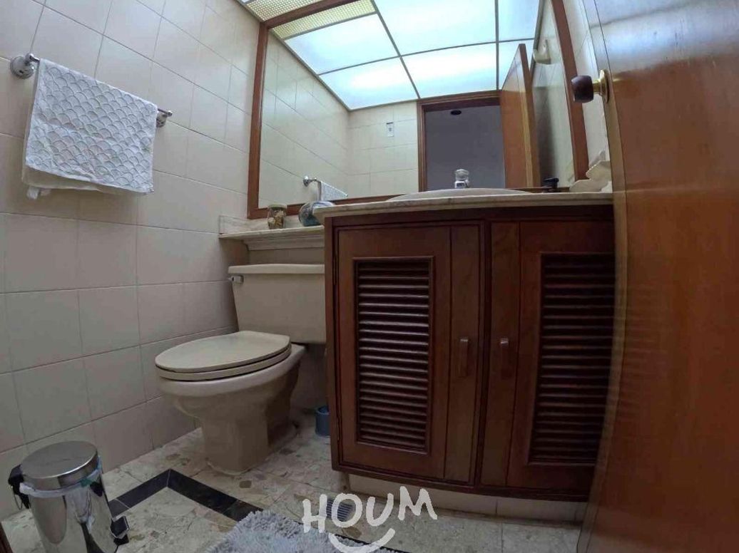 Apartamento de 3 alcobas en venta en Santa Barbara Central, Bogotá, 155 m² · foto 8 de 20