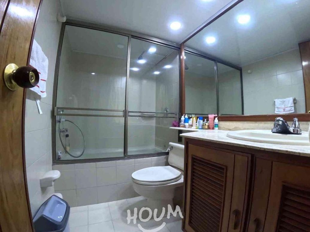 Apartamento de 3 alcobas en venta en Santa Barbara Central, Bogotá, 155 m² · foto 14 de 20