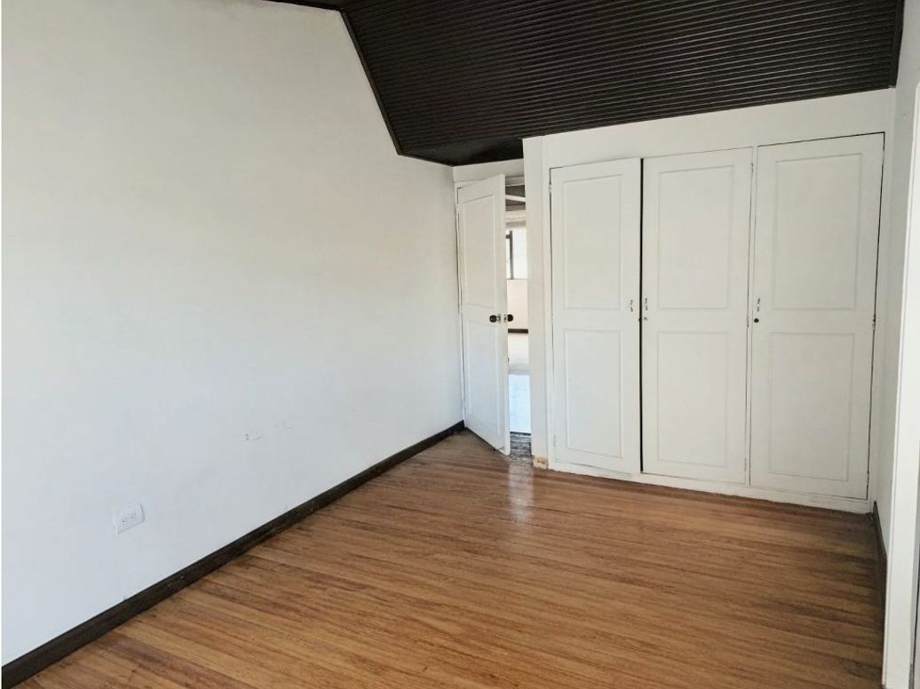 Casa de 7 alcobas en venta en Lisboa, Bogotá, 525 m² · foto 12 de 16