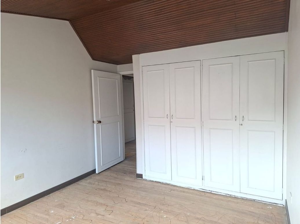 Casa de 7 alcobas en venta en Lisboa, Bogotá, 525 m² · foto 9 de 16