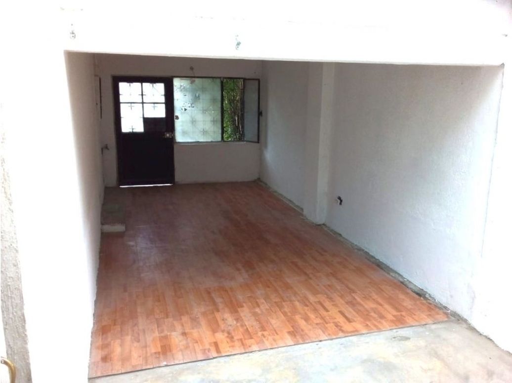 Casa de 10 alcobas en venta en Quinta Camacho, Bogotá, 448 m² · foto 10 de 13