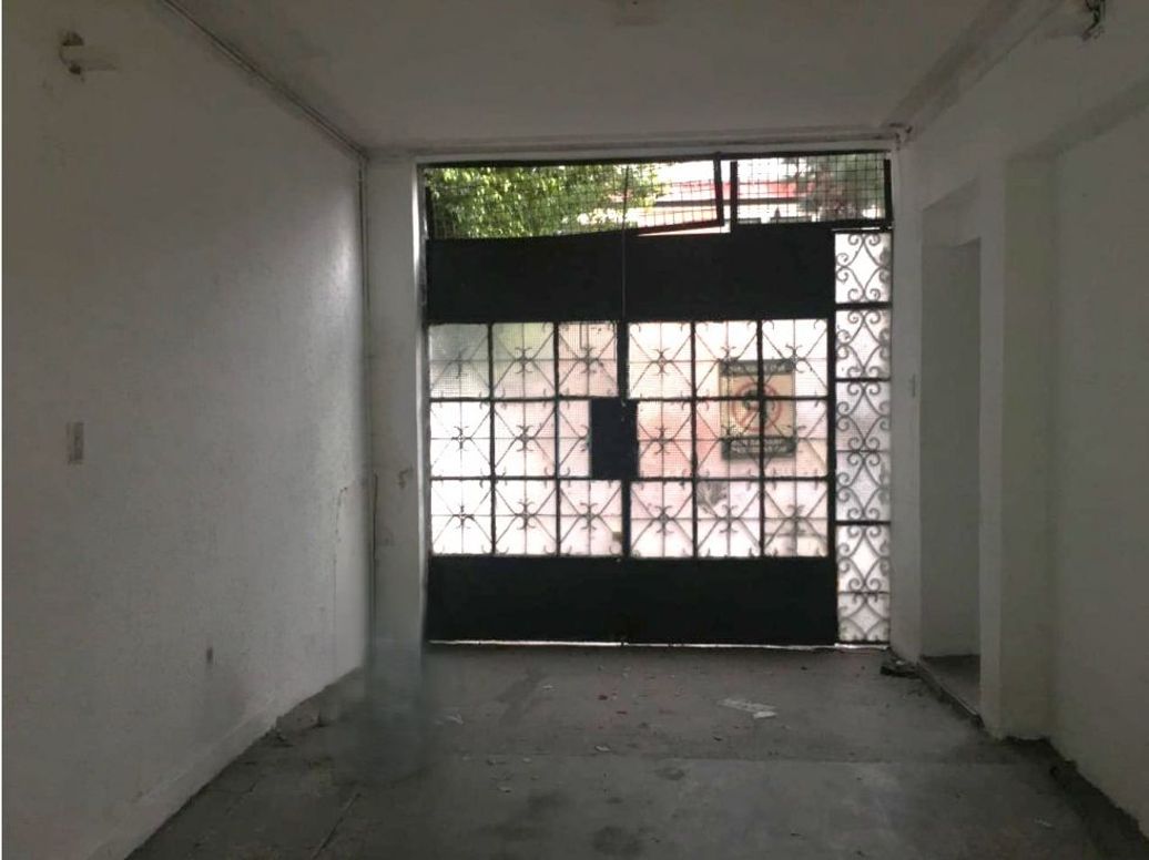 Casa de 10 alcobas en venta en Quinta Camacho, Bogotá, 448 m² · foto 5 de 13