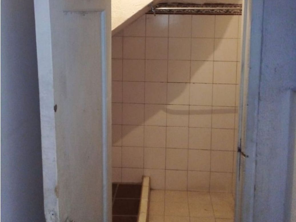 Casa de 10 alcobas en venta en Quinta Camacho, Bogotá, 448 m² · foto 11 de 13