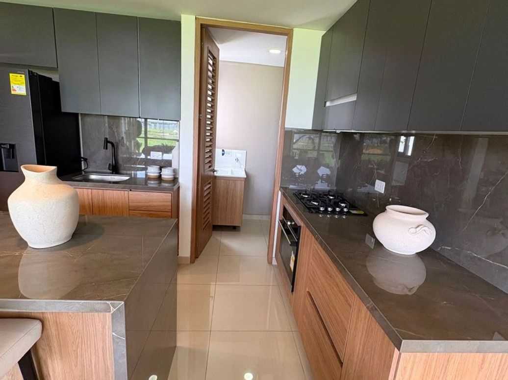Apartamento de 3 alcobas en venta en San Jose De Usaquen, Bogotá, 144 m² · foto 3 de 15
