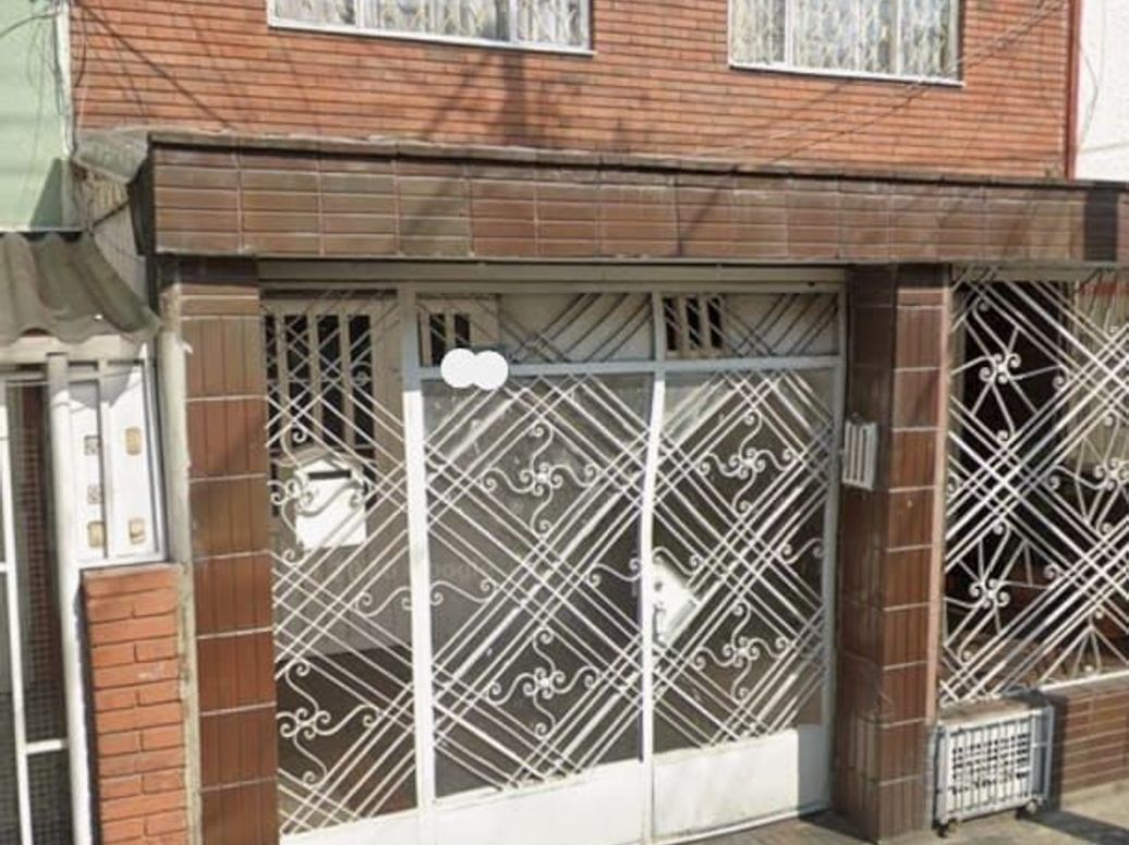 Casa de 11 alcobas en venta en El Laurel, Bogotá, 396 m² · foto 2 de 10
