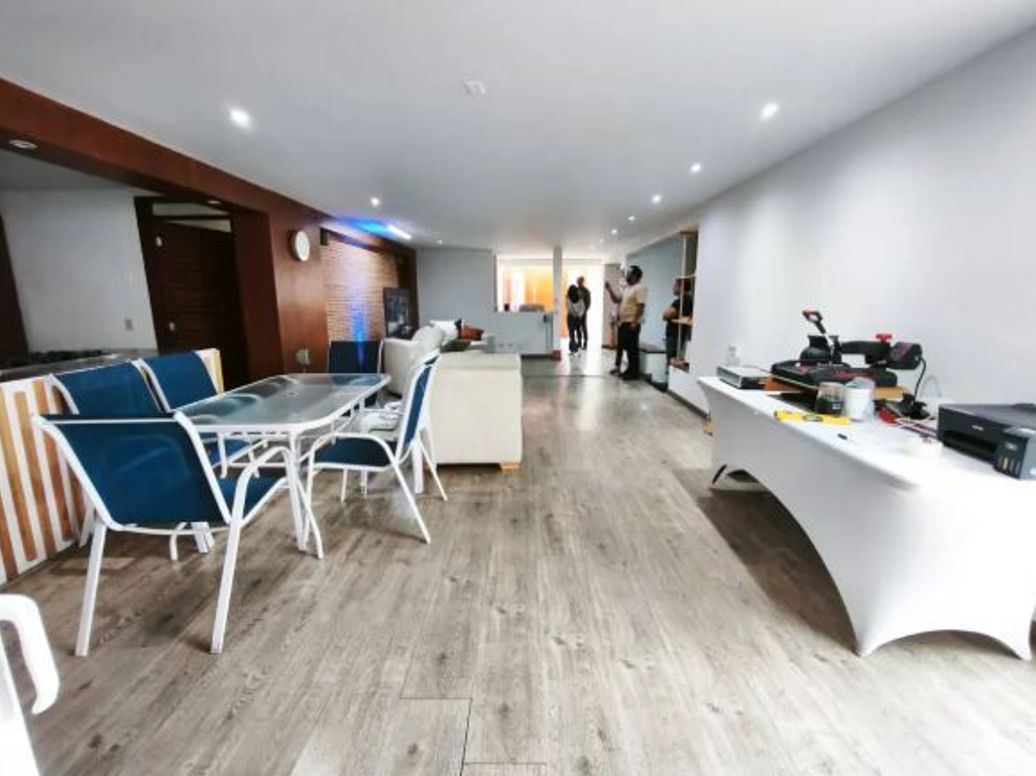 Casa de 3 alcobas en venta en Usaquén, Bogotá, 360 m² · foto 2 de 20