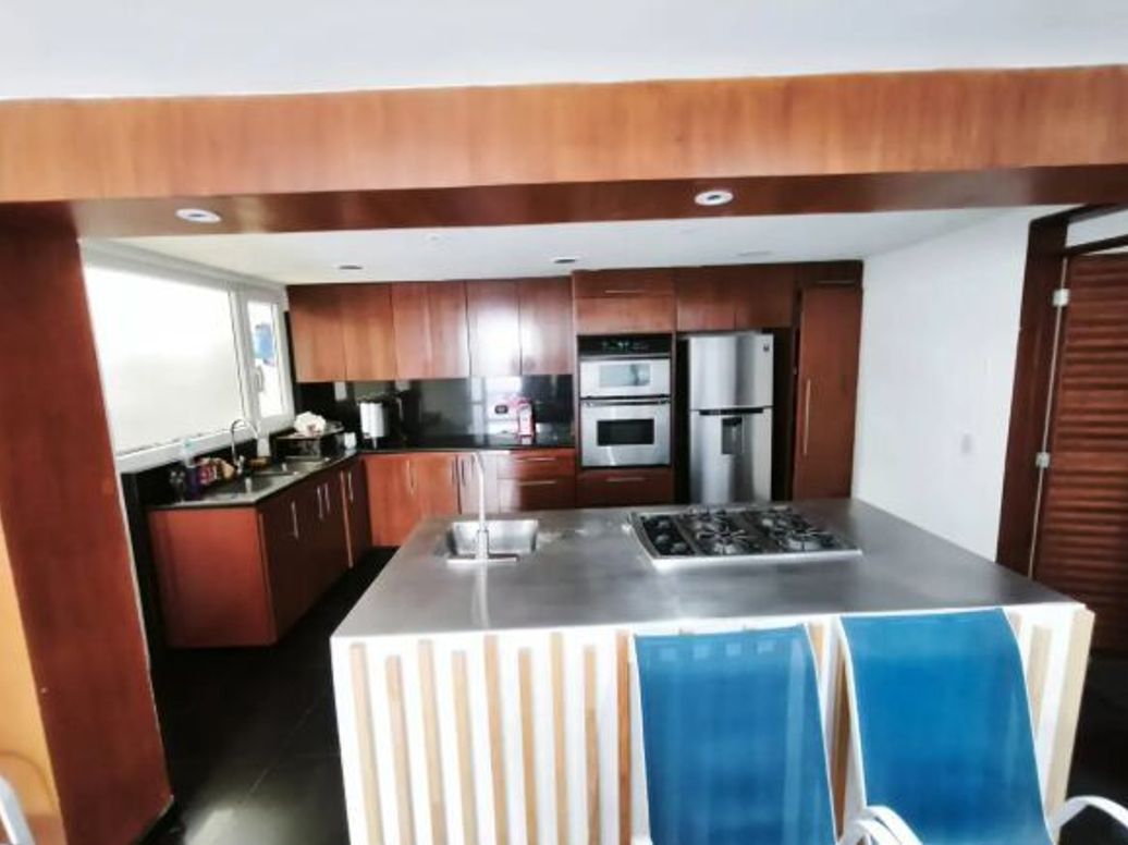 Casa de 3 alcobas en venta en Usaquén, Bogotá, 360 m² · foto 4 de 20