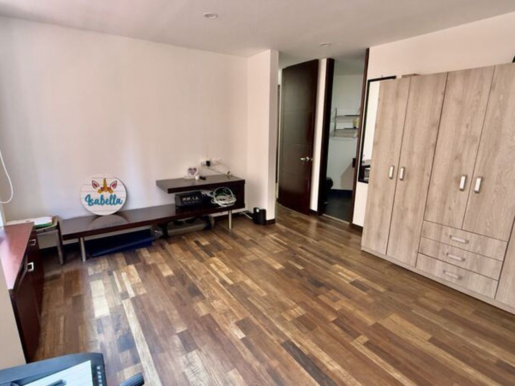 Apartamento de 2 alcobas en arriendo en La Carolina, Bogotá, 91 m² · foto 12 de 20