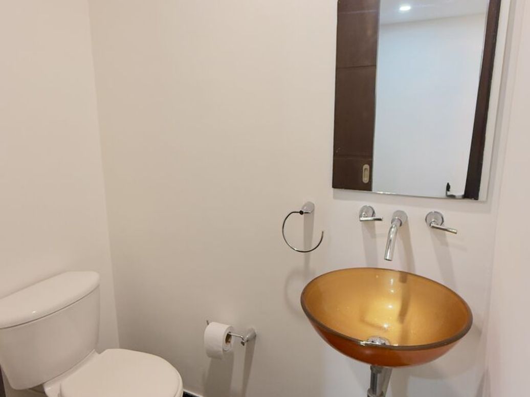 Apartamento de 2 alcobas en arriendo en La Carolina, Bogotá, 91 m² · foto 3 de 20