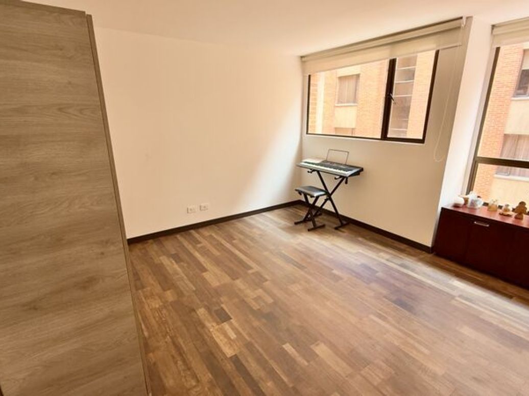 Apartamento de 2 alcobas en arriendo en La Carolina, Bogotá, 91 m² · foto 11 de 20
