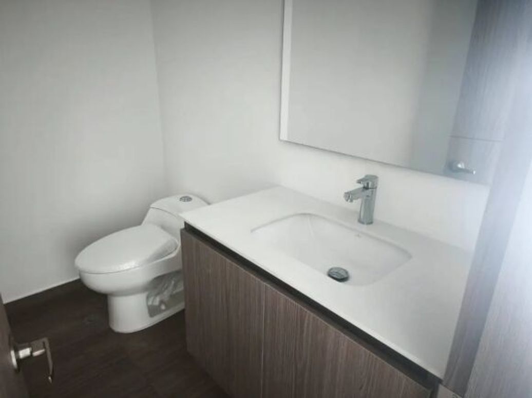 Apartamento de 3 alcobas en venta en El Plan, Bogotá, 108 m² · foto 5 de 14