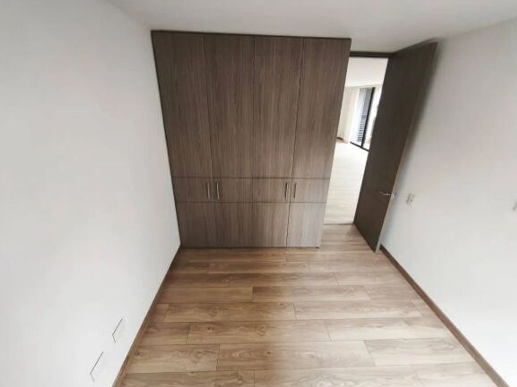 Apartamento de 3 alcobas en venta en El Plan, Bogotá, 108 m² · foto 10 de 14