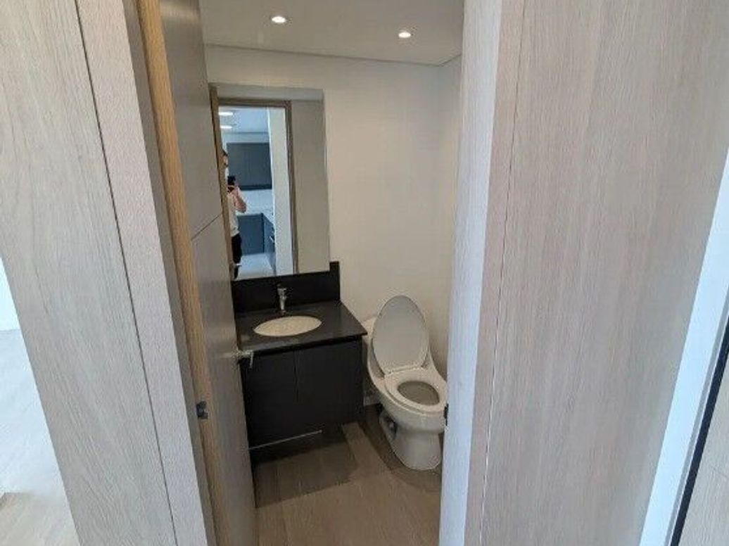 Apartamento de 3 alcobas en venta en Ciudad Salitre, Bogotá, 116 m² · foto 3 de 19