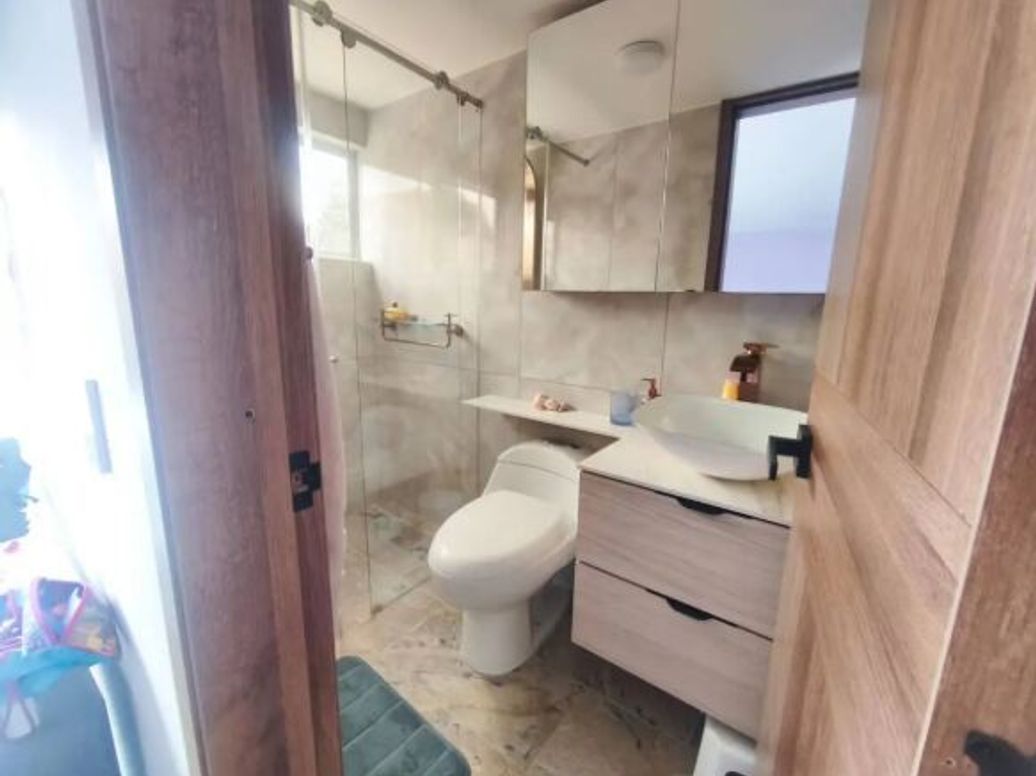 Casa de 4 alcobas en venta en San José De Bavaria, Bogotá, 350 m² · foto 13 de 20