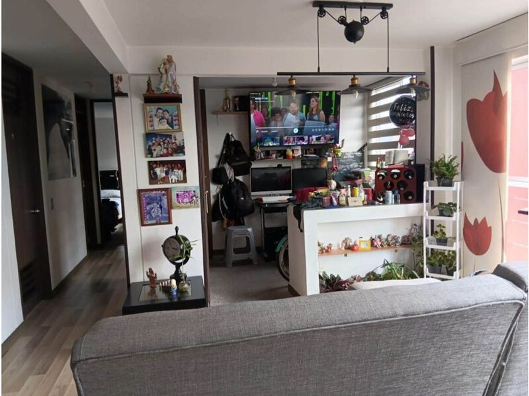 Apartamento de 3 alcobas en venta en Ub. Castilla La Nueva, Bogotá, 64 m² · foto 2 de 13