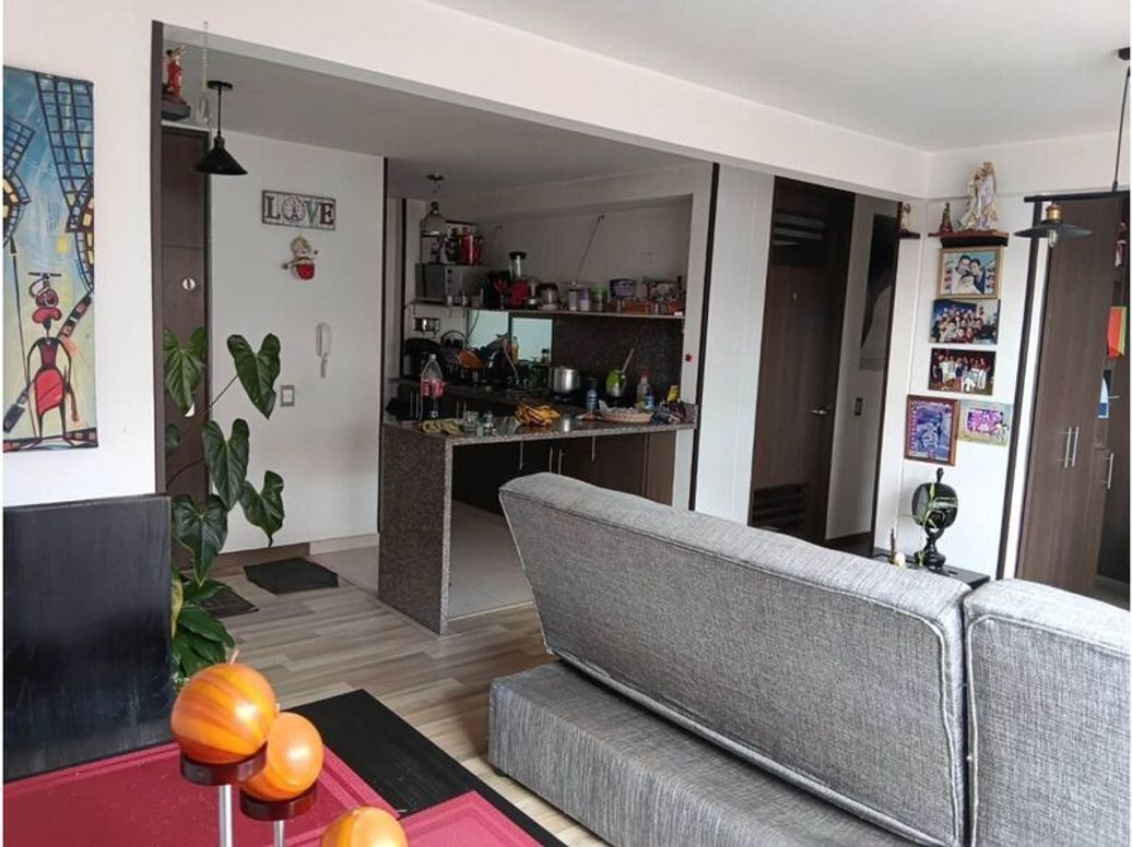 Apartamento de 3 alcobas en venta en Ub. Castilla La Nueva, Bogotá, 64 m² · foto 3 de 13