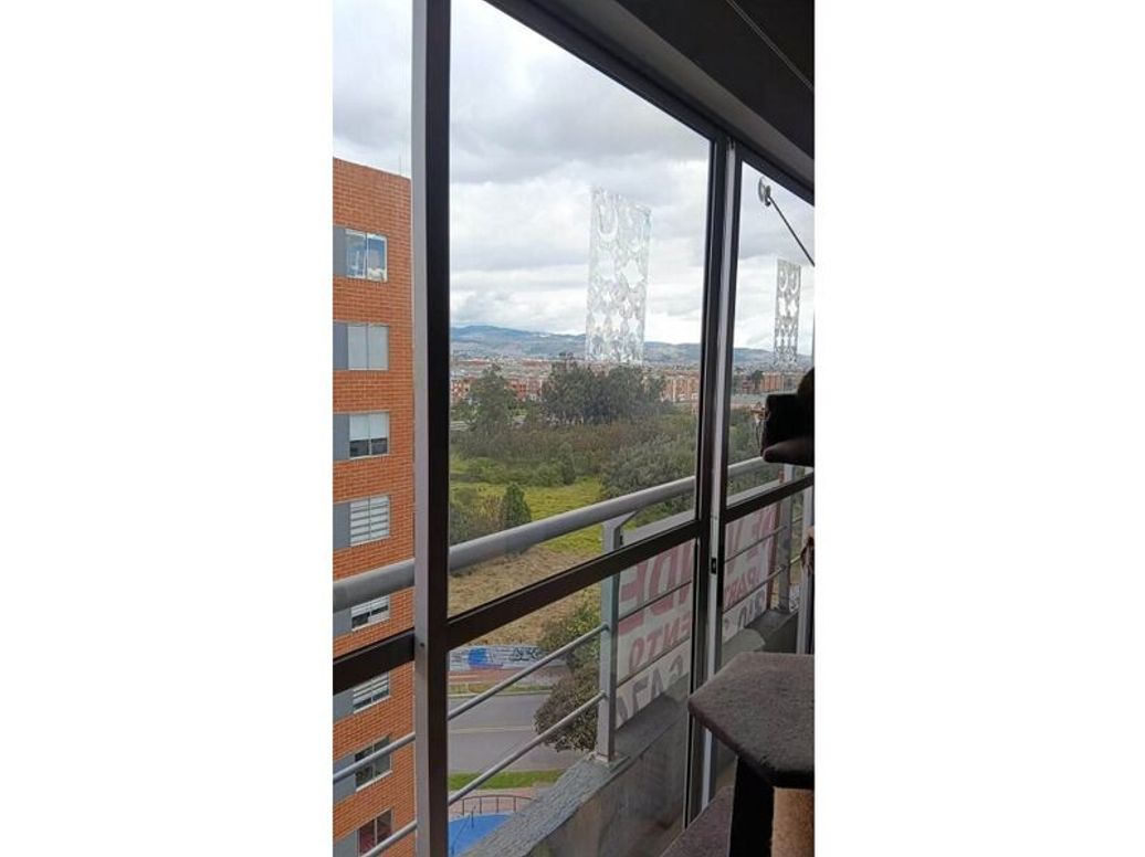 Apartamento de 3 alcobas en venta en Ub. Castilla La Nueva, Bogotá, 64 m² · foto 5 de 13