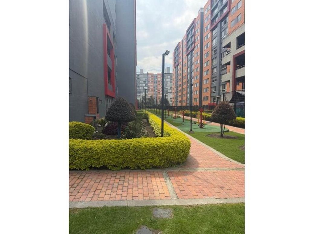 Apartamento de 3 alcobas en venta en Ub. Castilla La Nueva, Bogotá, 64 m² · foto 13 de 13