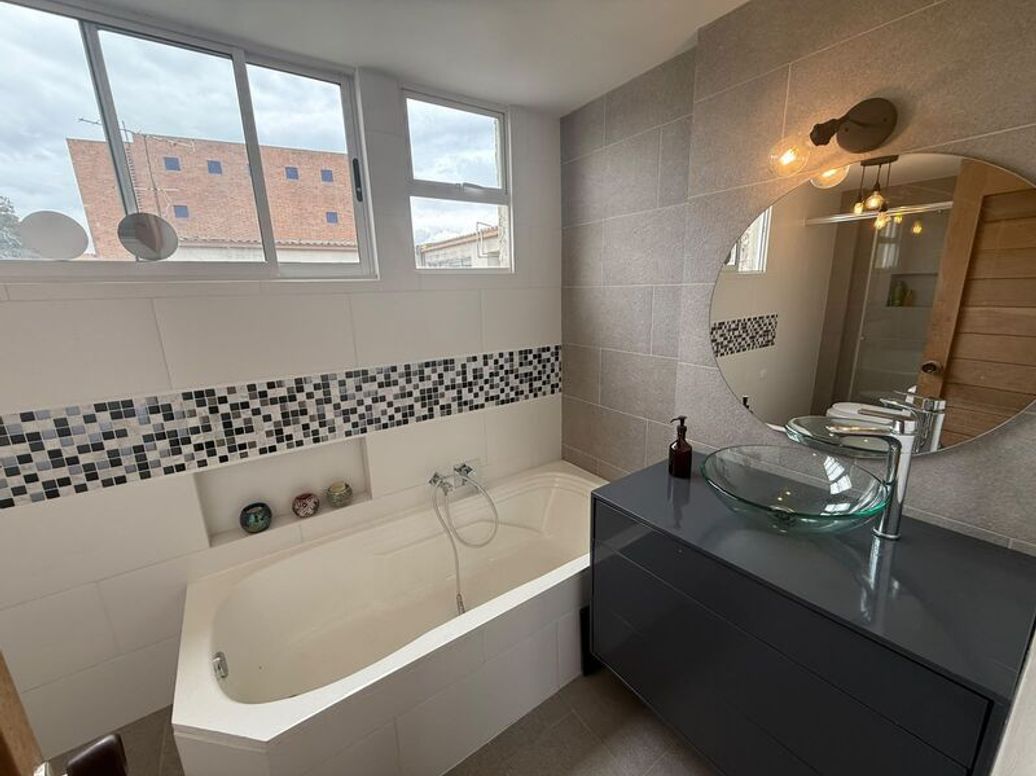 Apartamento de 2 alcobas en venta en La Castellana, Bogotá, 115 m² · foto 16 de 19