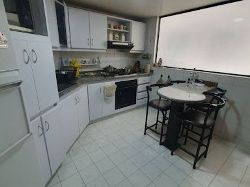 Apartamento de 3 alcobas en venta en Nueva Autopista, Bogotá, 127 m² · foto 3 de 20