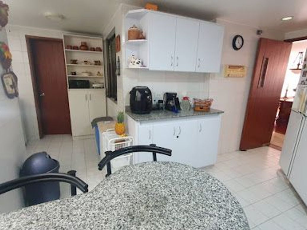Apartamento de 3 alcobas en venta en Nueva Autopista, Bogotá, 127 m² · foto 4 de 20