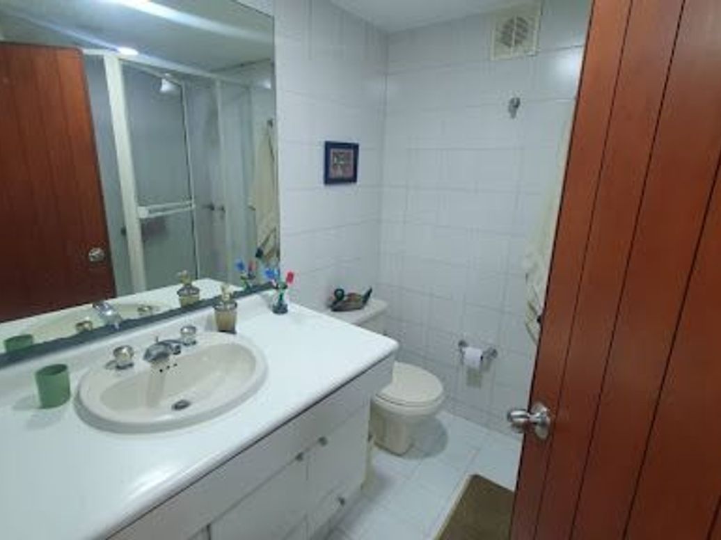 Apartamento de 3 alcobas en venta en Nueva Autopista, Bogotá, 127 m² · foto 15 de 20