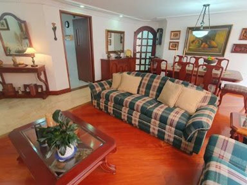 Apartamento de 3 alcobas en venta en Nueva Autopista, Bogotá, 127 m² · foto 2 de 20