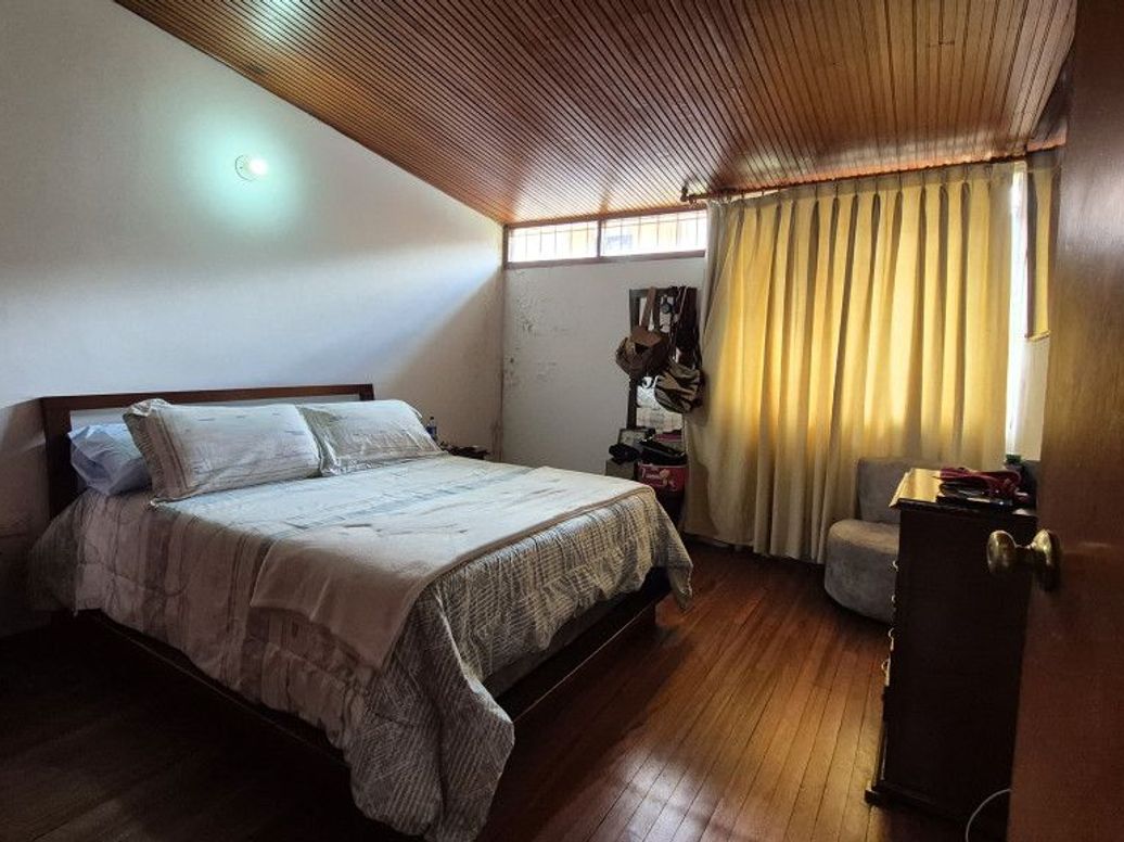 Casa de 5 alcobas en venta en Lisboa, Bogotá · foto 10 de 13