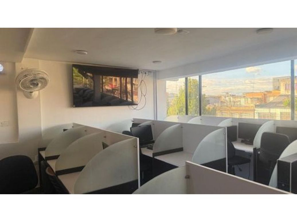 Casa de 10 alcobas en venta en Santa Isabel, Bogotá, 750 m² · foto 13 de 20