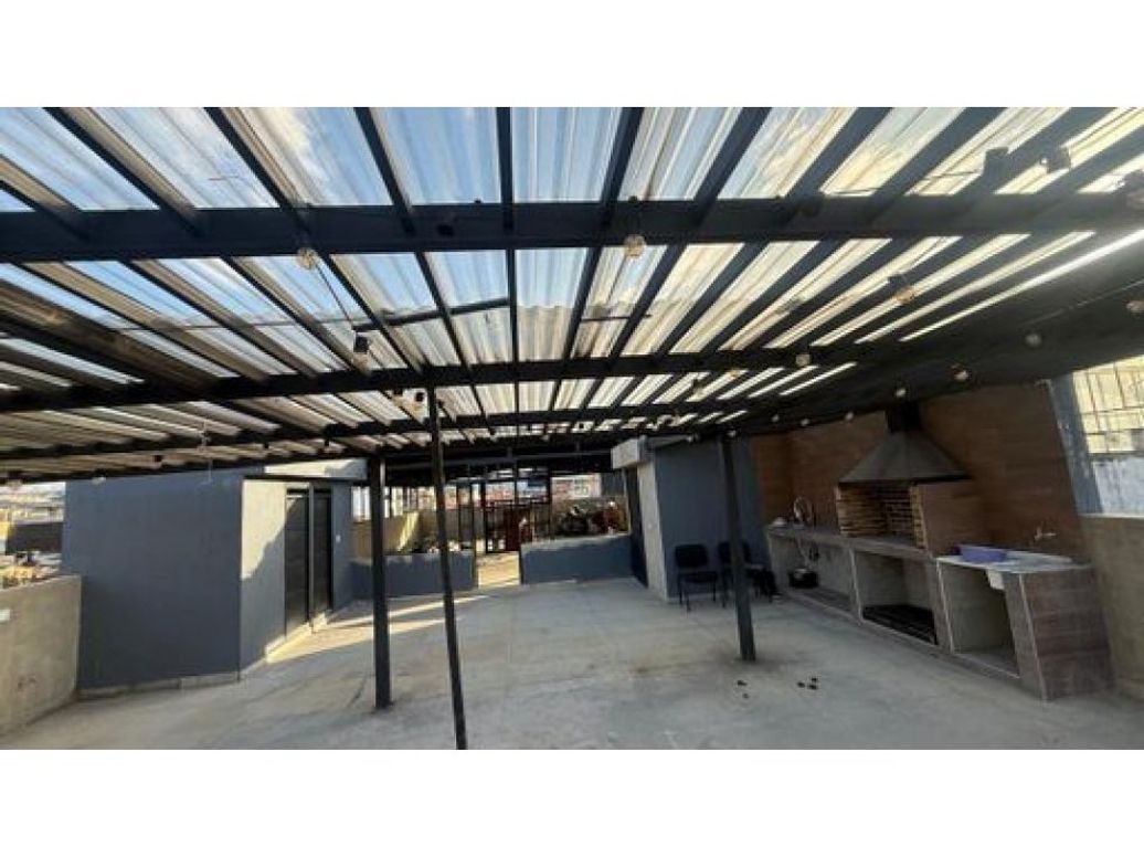 Casa de 10 alcobas en venta en Santa Isabel, Bogotá, 750 m² · foto 16 de 20