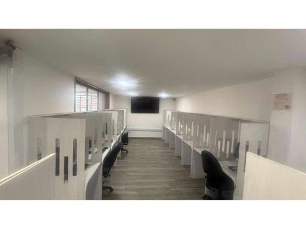 Casa de 10 alcobas en venta en Santa Isabel, Bogotá, 750 m² · foto 10 de 20