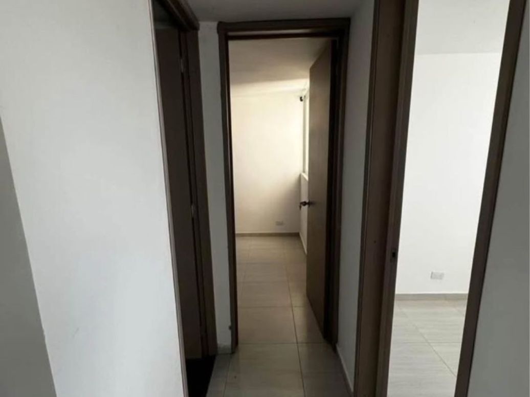 Apartamento de 2 alcobas en venta en Ricaurte, Bogotá, 35 m² · foto 6 de 9